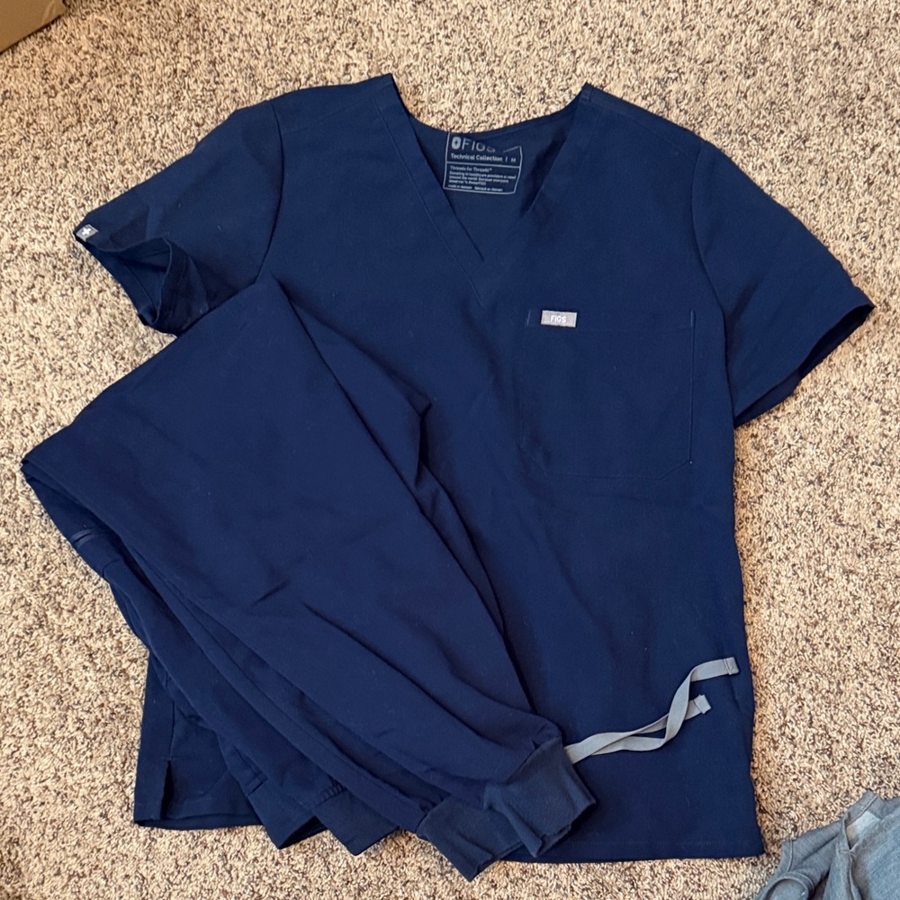 Figs Deep Blue Scrub Ensemble